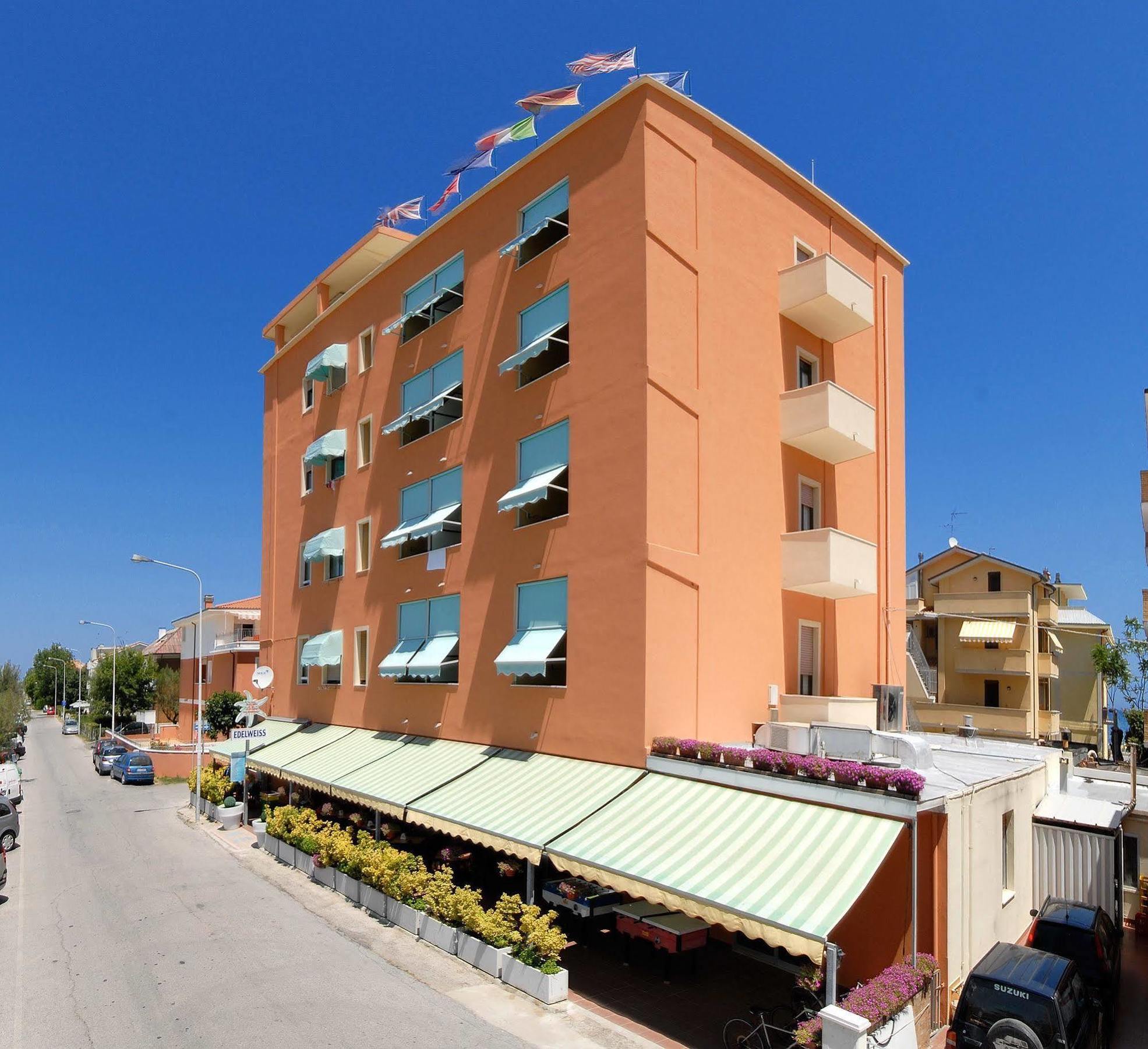 Edelweiss Hotel Fano Exterior photo