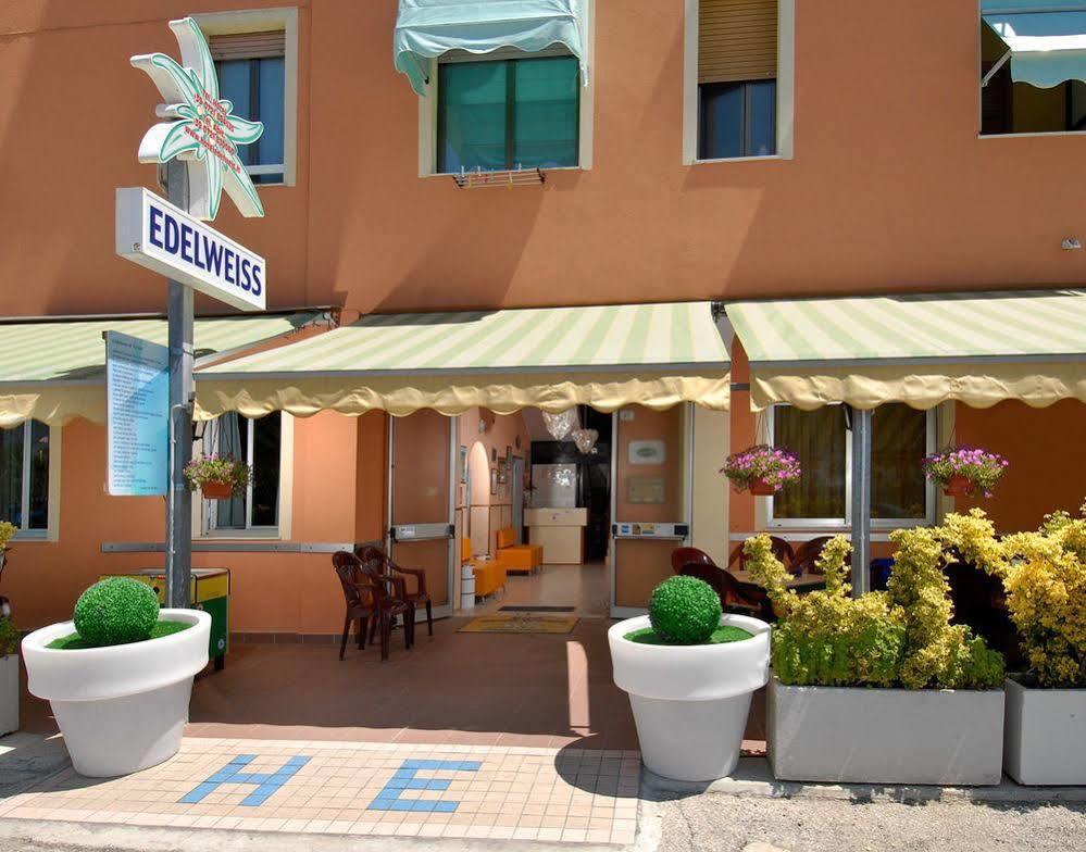 Edelweiss Hotel Fano Exterior photo